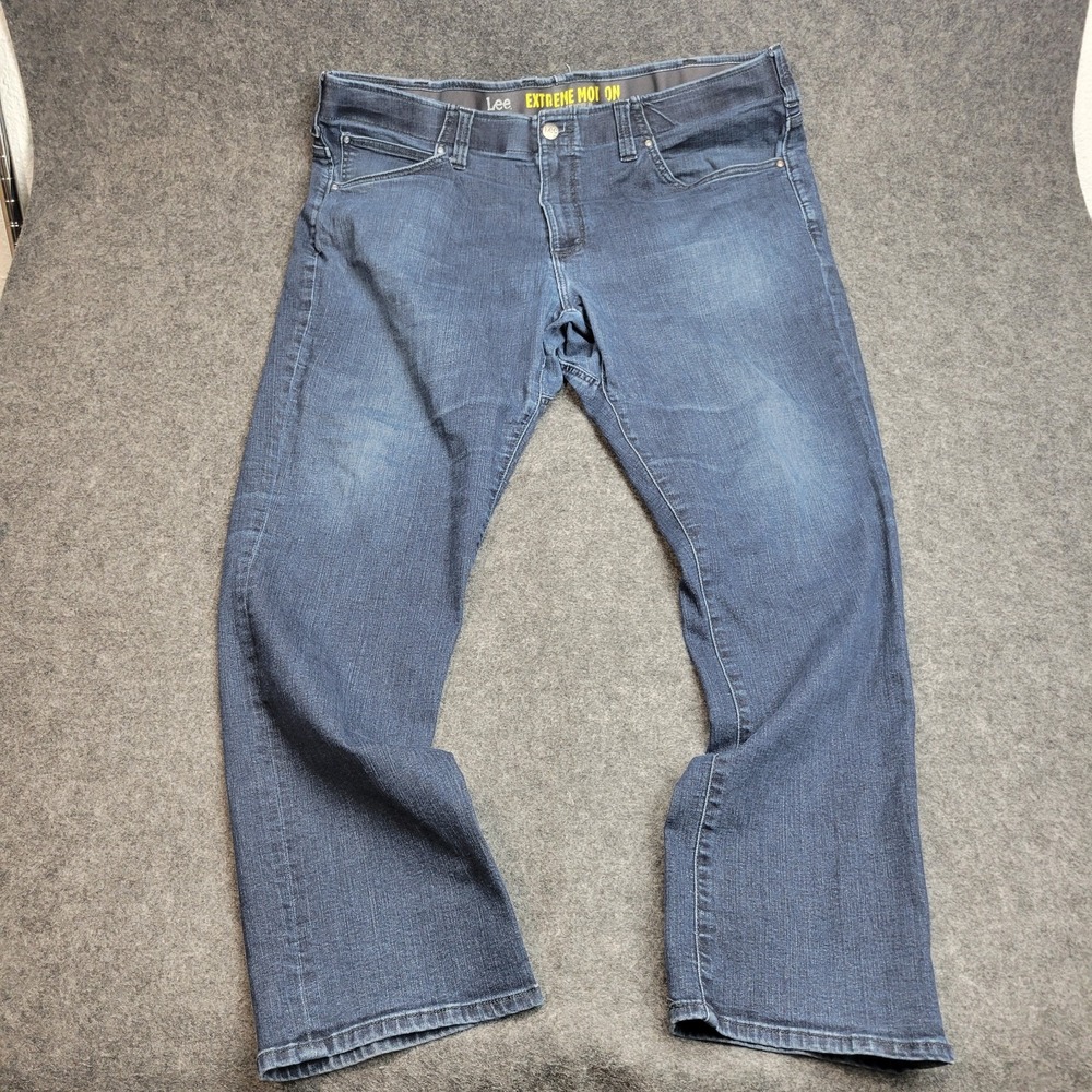 Lee Jeans Mens 44x32 Extreme Motion Straight Fit Tapered Leg Stretch Preppy - Picture 2 of 12